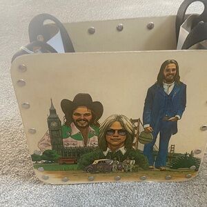 America the band album purse.